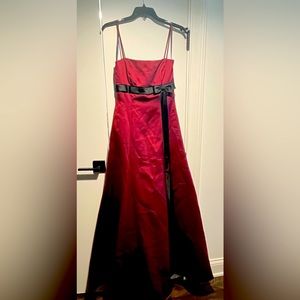 Vera Wang gown size 4